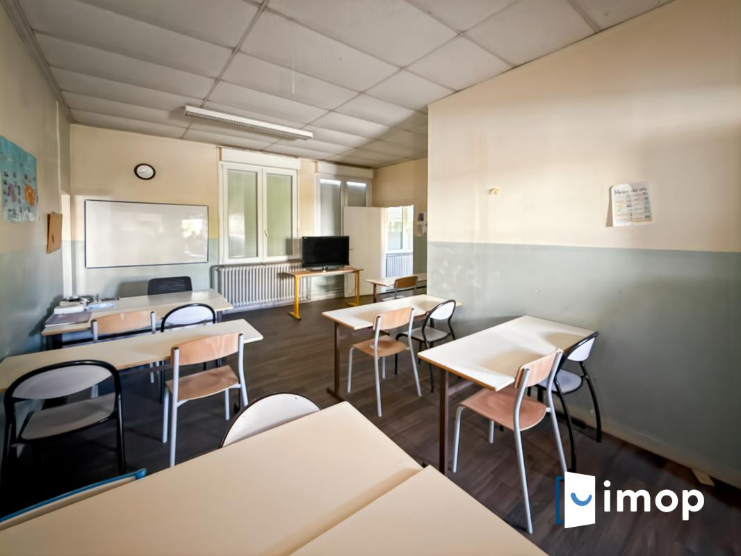 Actif immobilier indépendant de 590m2 sur un terrain de 2169m2
