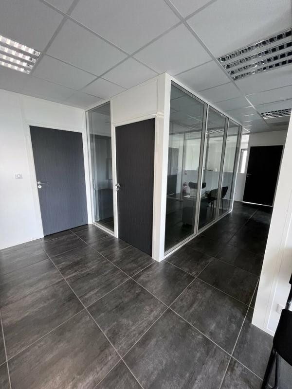 BUREAUX / LOCAL PROFESSIONNEL à vendre