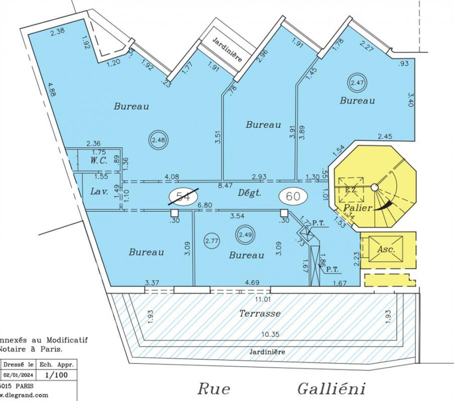 A vendre  à toute proximité de la Porte de St Cloud, une surface de 840m² à la découpe