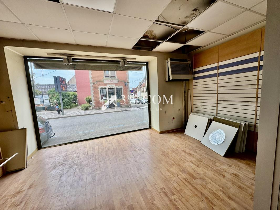 3%COM Local commercial  avec vitrine au centre de Hochfelden