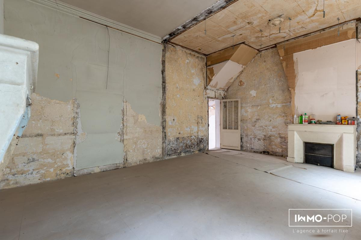 Local commercial de 80m2 et 70m2 de caves à Bordeaux Fondaudège