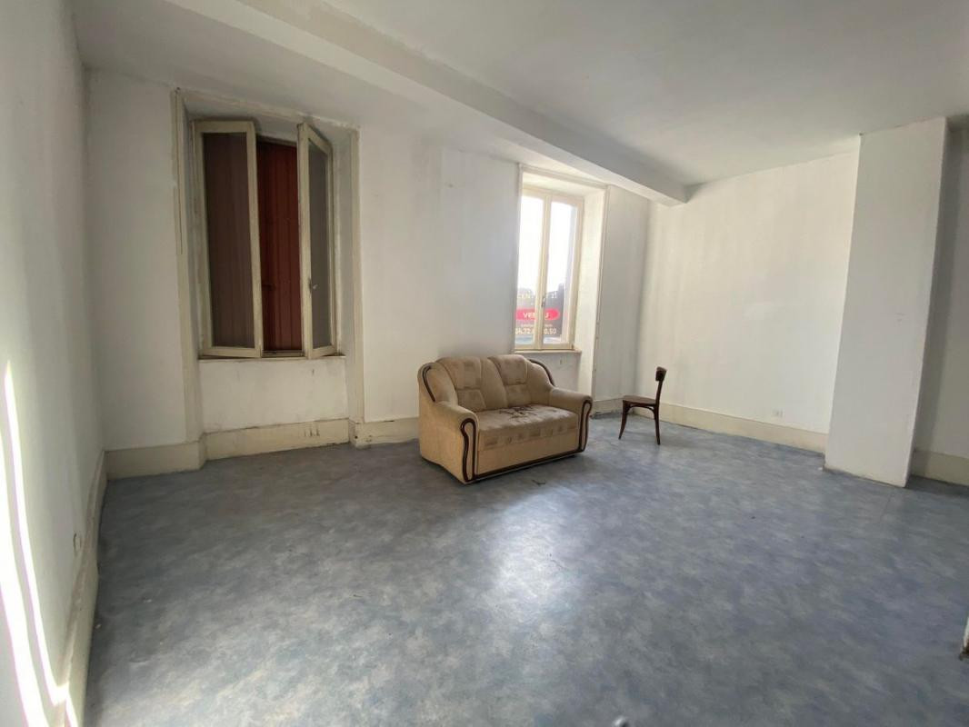 Immeuble - Local commercial + 4 appartements