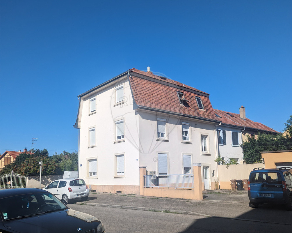Immeuble 7 chambre(s) à vendre