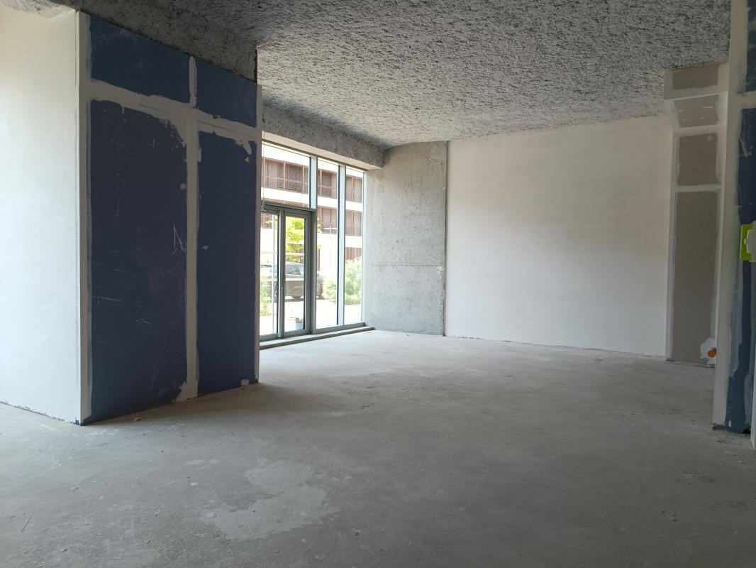 ST GENIS POUILLY - Porte de France - C2 -81.30m²