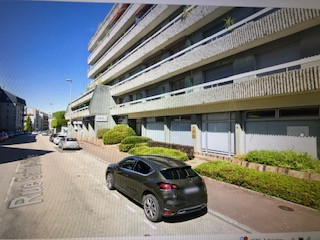 A LOUER  LOCAL COMMERCIAL OU BUREAUX CENTRE VILLE LIMOGES ID