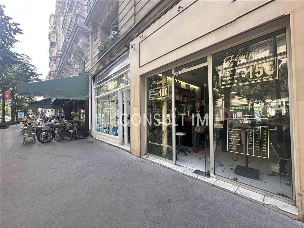 République, boutique en location pure
