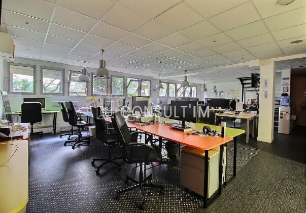 Bureau en très bon état en RDJ