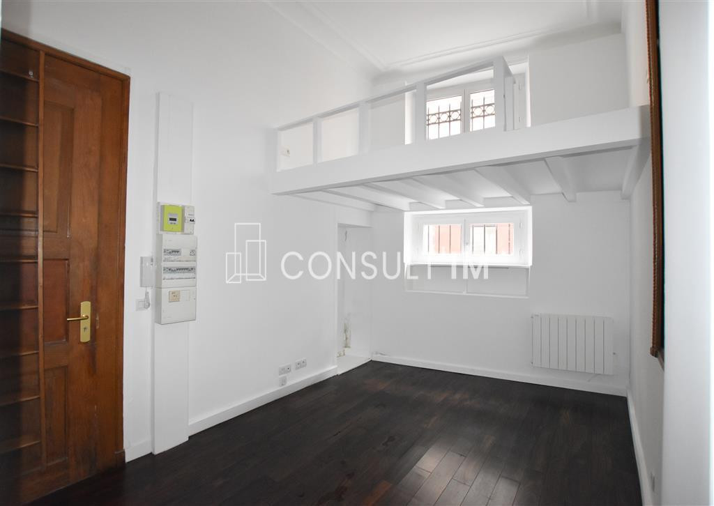 Bureaux avec mezzanine de 13m² à louer