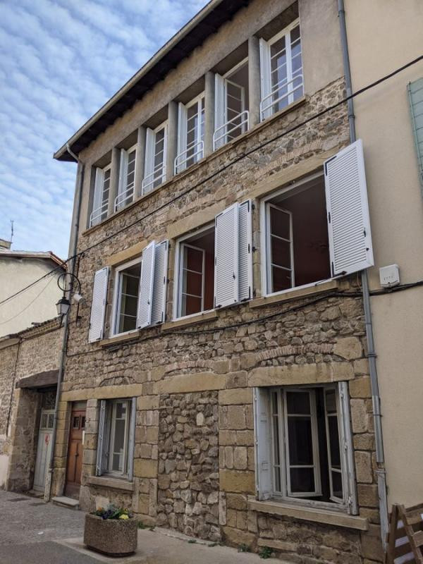 Immeuble de 3 appartements au centre de Condrieu