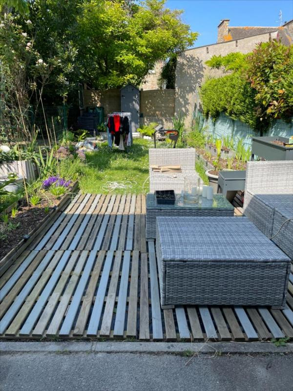 SAINT MALO immeuble divisé en 2 appartements loués