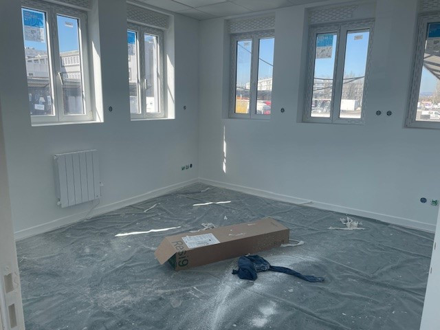 Local d'activité Saint Priest 540 m2