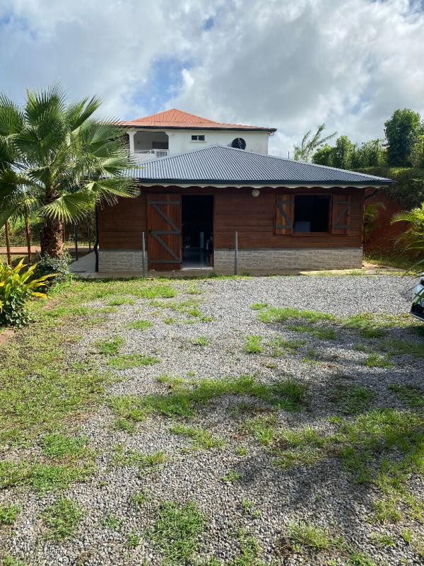 Villa professionnelle 80 m2, Trinité, récente