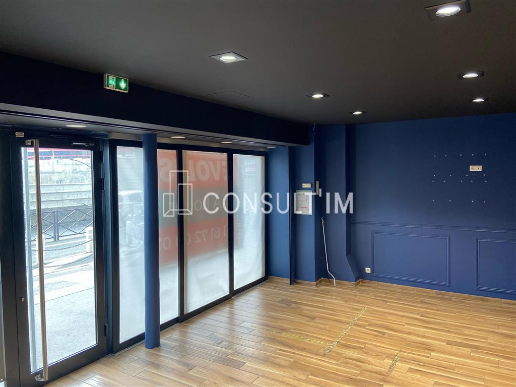 Une boutique de 80m² est à la location Avenue Victor Hugo