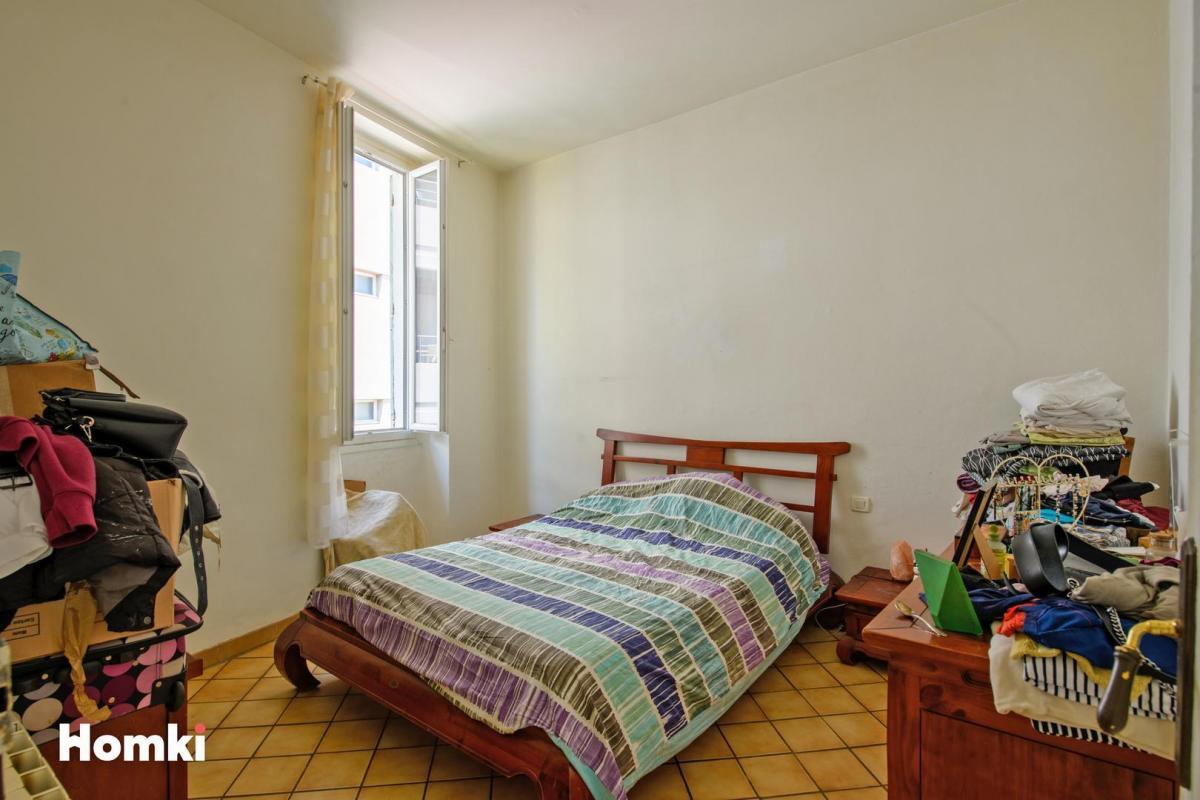 Belle opportunité Immeuble de rapport 4 Lots 202m² centre-ville de Nîmes place Severine excellente r
