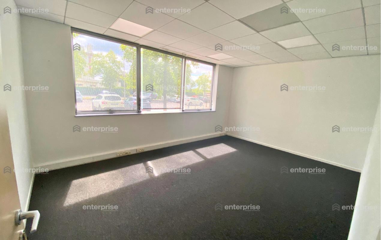 BUREAUX À VENDRE – 480 M² ENVIRON – FORTE VISIBILITÉ – IDÉAL CENTRE MÉDICAL