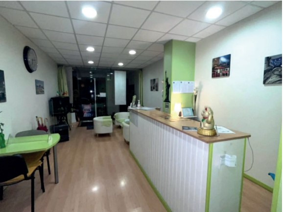 Local commercial de 115 m² + sous-sol à Bordeaux