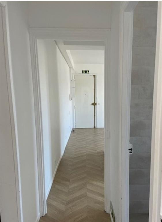 A toute proximité de la Porte de ST Cloud, locaux mixtes de 65 m² A Vendre