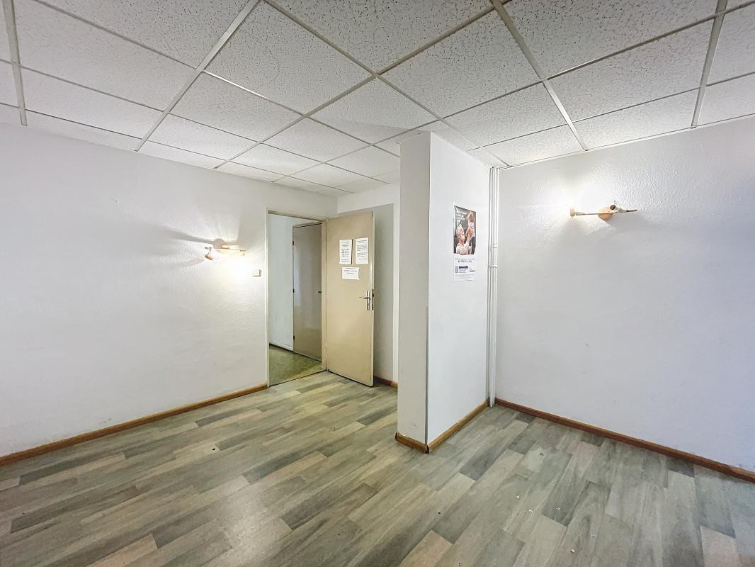 LOCAL COMMERCIAL 246 m² – STRASBOURG NEUDORF