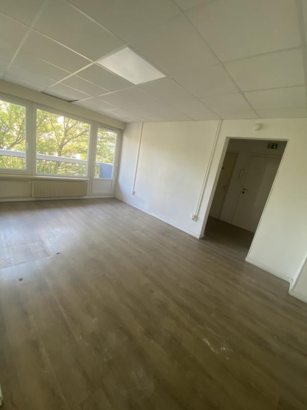 SANS FRAIS - LOCAL 90m² MAZARGUES
