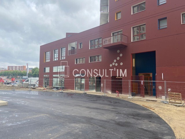 A Louer Cellules commerciales neuves Ivry sur Seine