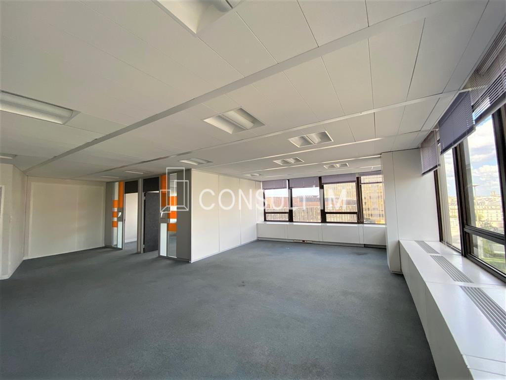 beaux bureaux au sein de la Tour Montparnasse, à louer, bureaux de 110m²