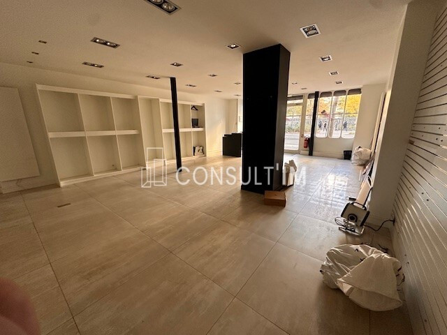 Avenue Ledru Rollin, une boutique disponible immédiatement en location pure !