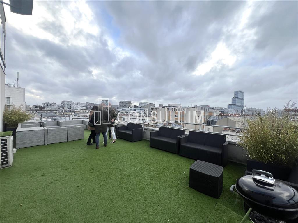 A proximité du métro Brochant à louer bureaux de 340 m² lumineux