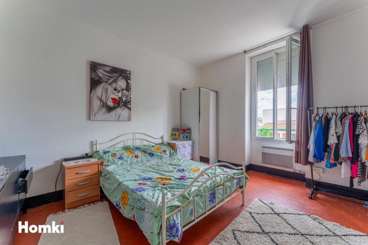 Immeuble composé de 3 appartements à Bellegarde