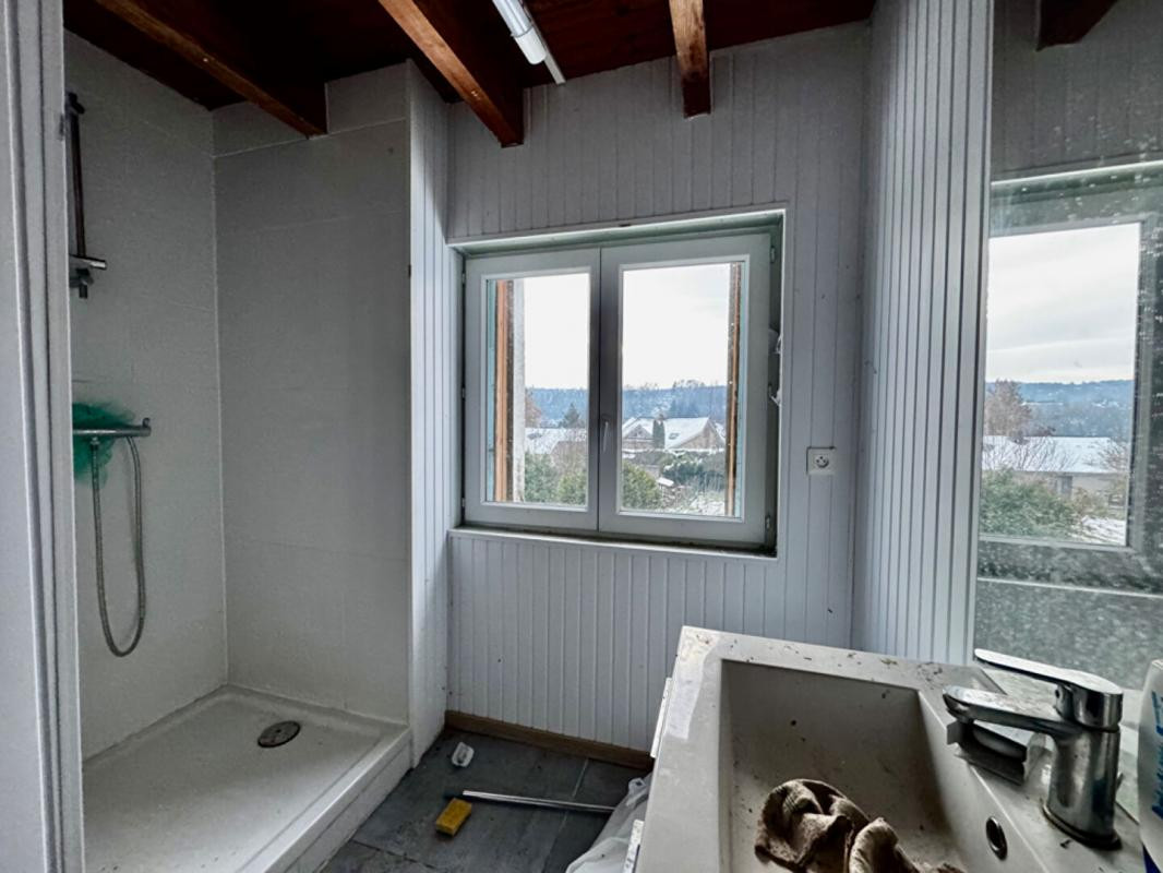 Local d'activité/stockage 879 m2 + appartement/bureaux 132 m2