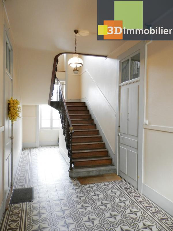 LONS-LE-SAUNIER (39), SPECIAL INVESTISSEURS : IMMEUBLE 9 logements LOUÉS + 4 garages