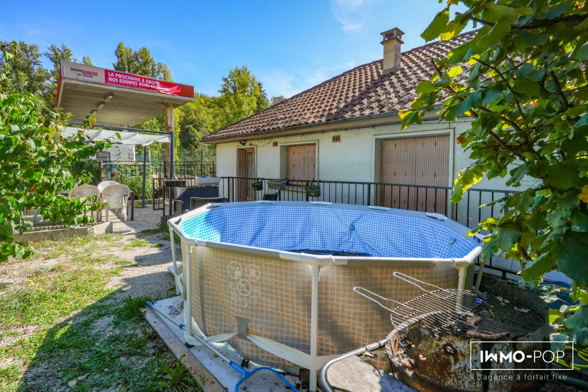 Immeuble de 260m2 à Puy-l'Evêque