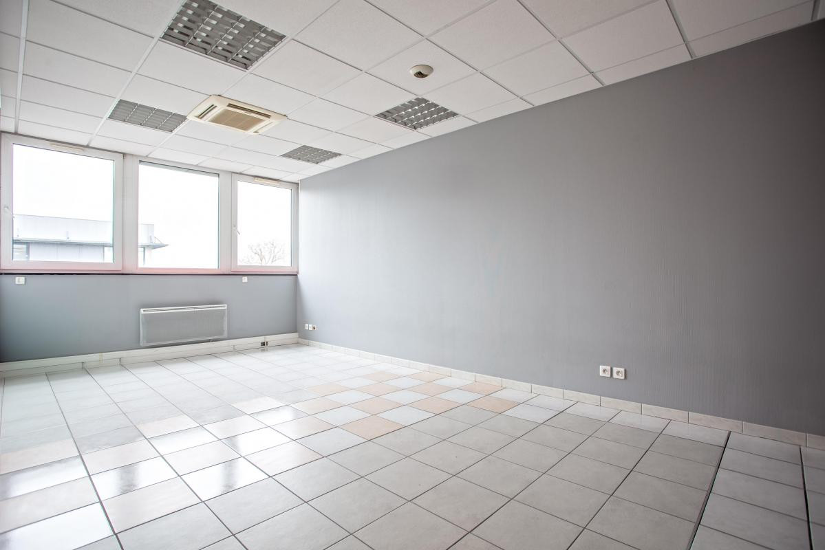 Vente - Bureau - 117,56 m² - 368 500 € - SEYNOD