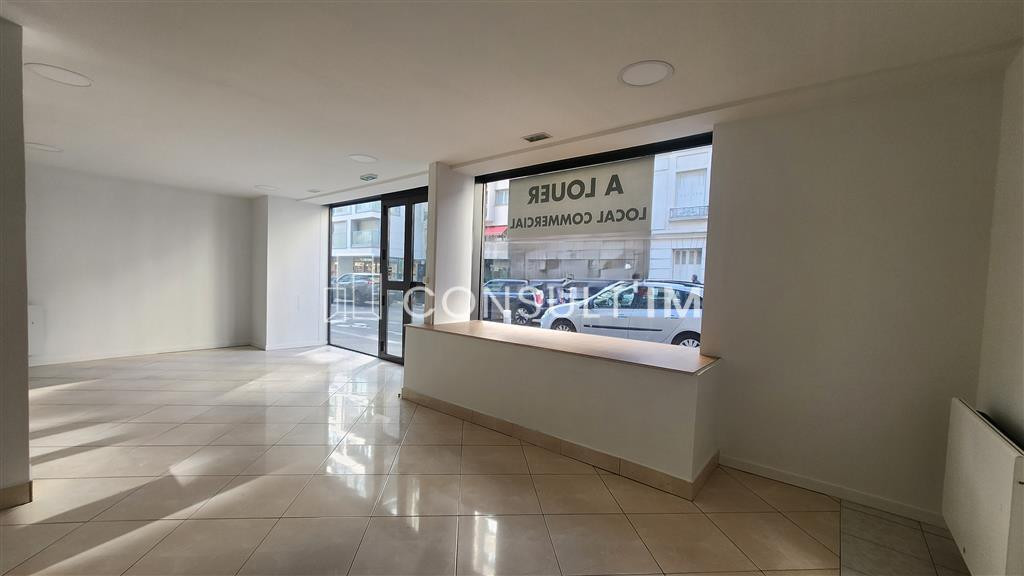 Boutique à louer dans la célèbre rue Lecourbe