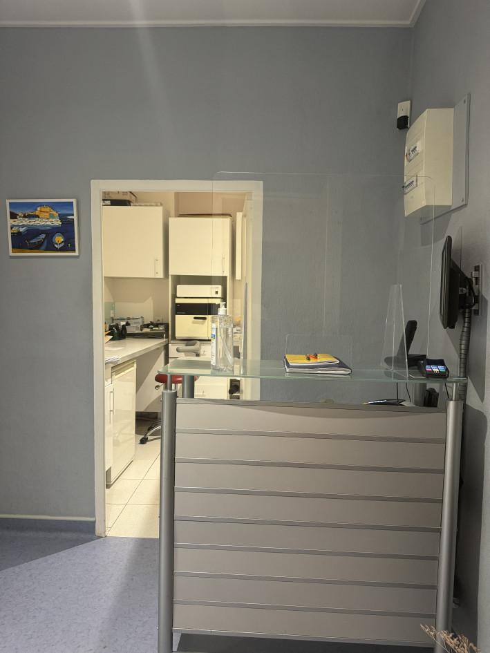 Loue 2 cabinets dentaires équipés sur Arles
