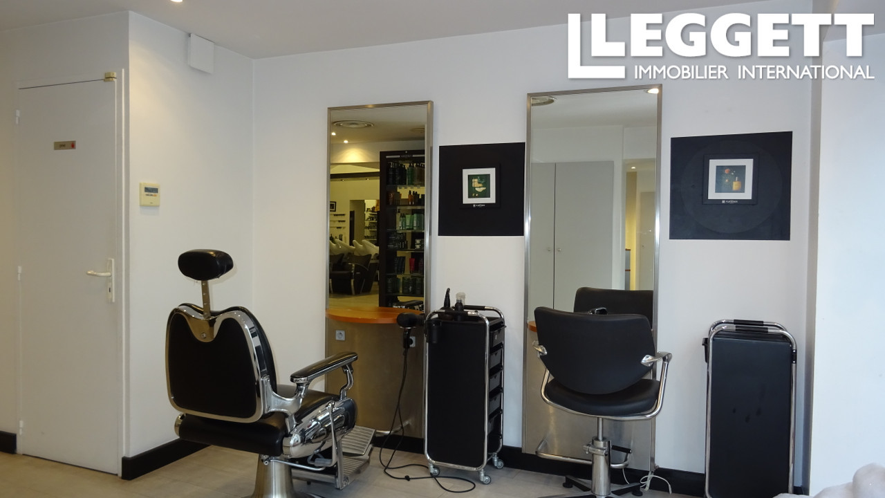 Très belle affaire !!! Fonds de commerce coiffure mixte et barbier en emplacment N° 1