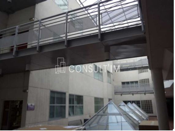Bureaux à louer dans un hôtel industriel