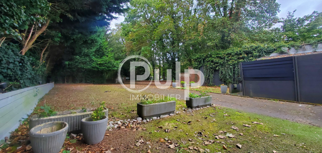Local de 120 m2 à Lillers
