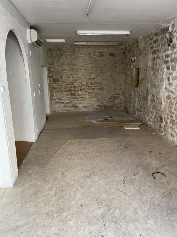LOCAL COMMERCIAL 166 m2 A VENDRE A BERNIS - GARD