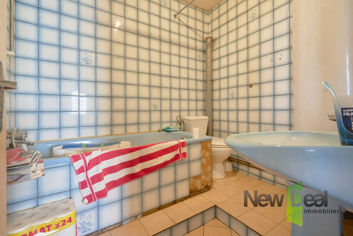 immeuble commercial + appartements à rénover