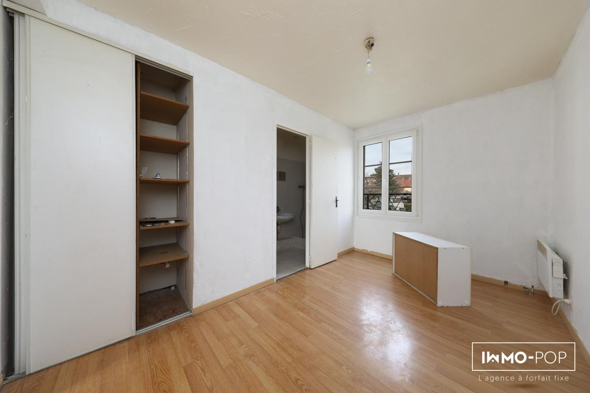 Immeuble de 340m² en R+3 + jardin située à Clermont