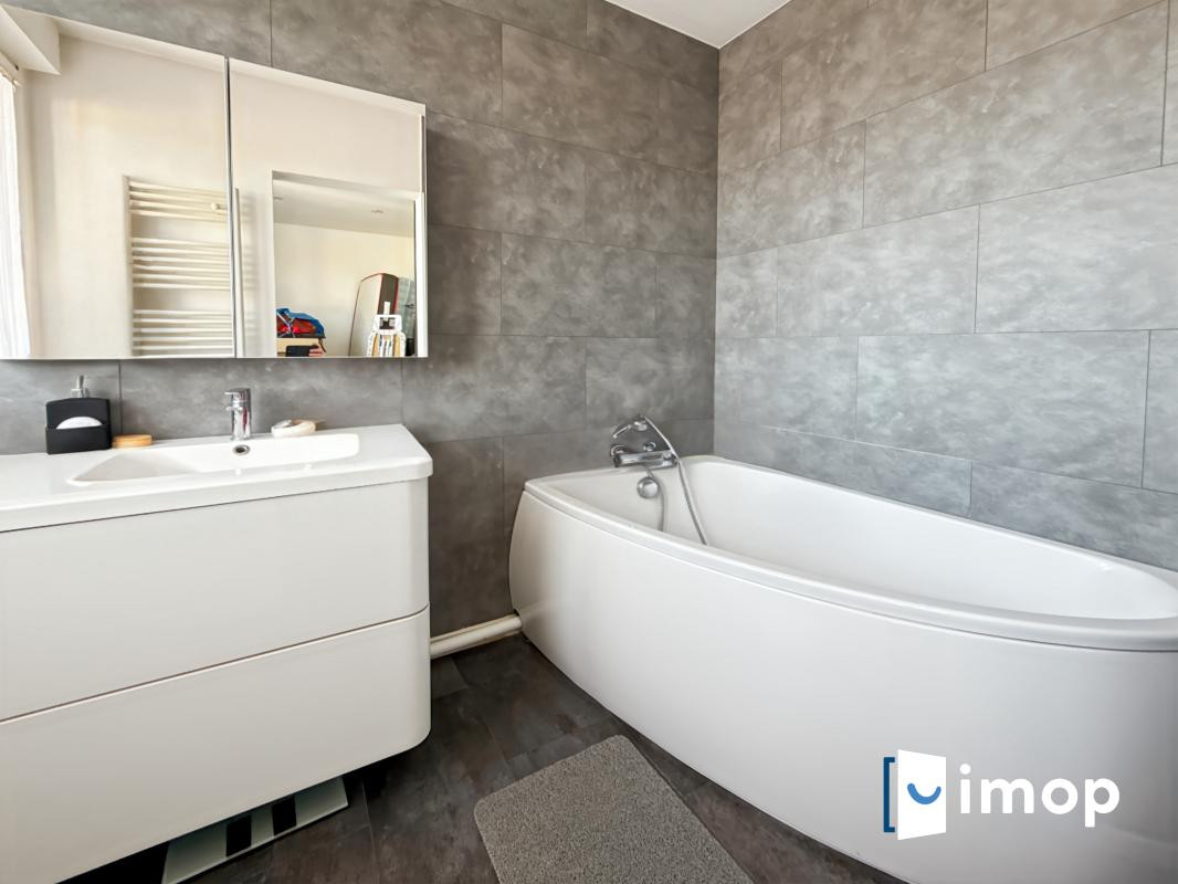Actif immobilier indépendant de 590m2 sur un terrain de 2169m2