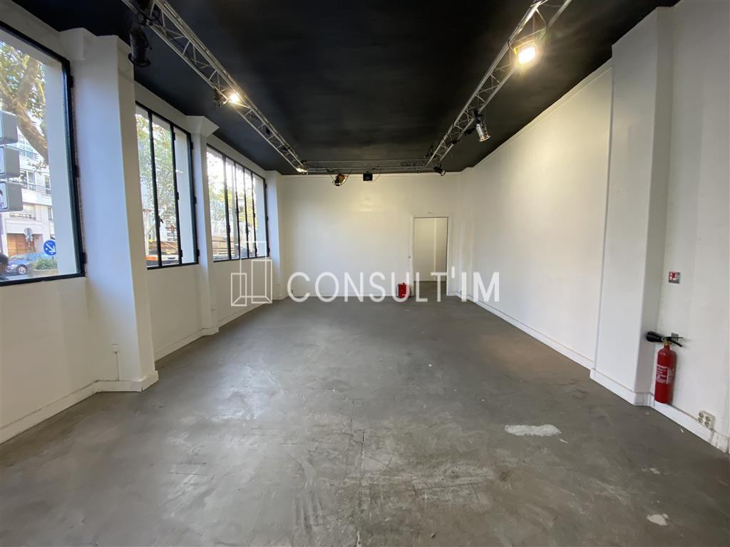 A louer bureaux avec vitrine