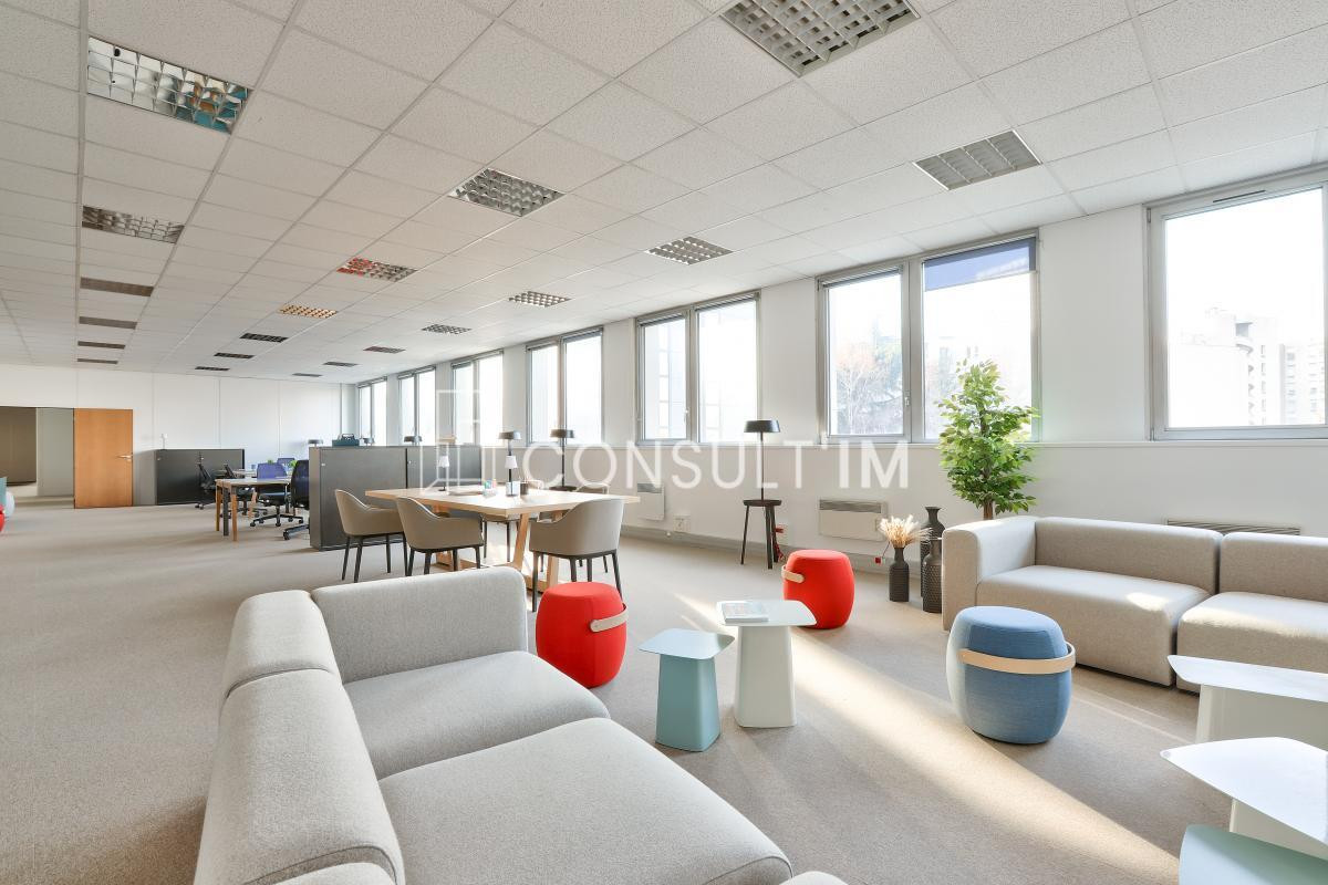 Bureaux dans un parc d'activité à louer