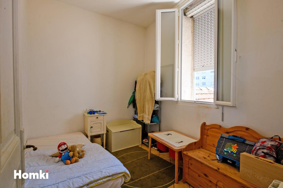 Belle opportunité Immeuble de rapport 4 Lots 202m² centre-ville de Nîmes place Severine excellente r