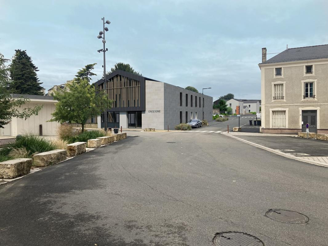 DOUÉ-LA-FONTAINE - LOCATION LOCAL D'ACTIVITÉ 114.51 m²