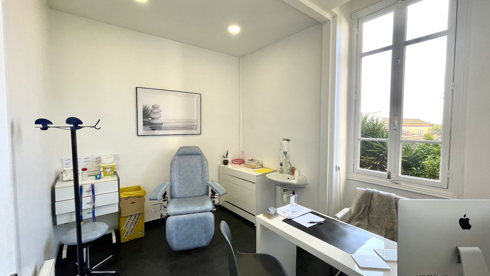 CAP D'AIL CENTRE • LOCAL VIDE IDÉAL KINÉ, INFIRMIERS ET OSTHÉOPATHES