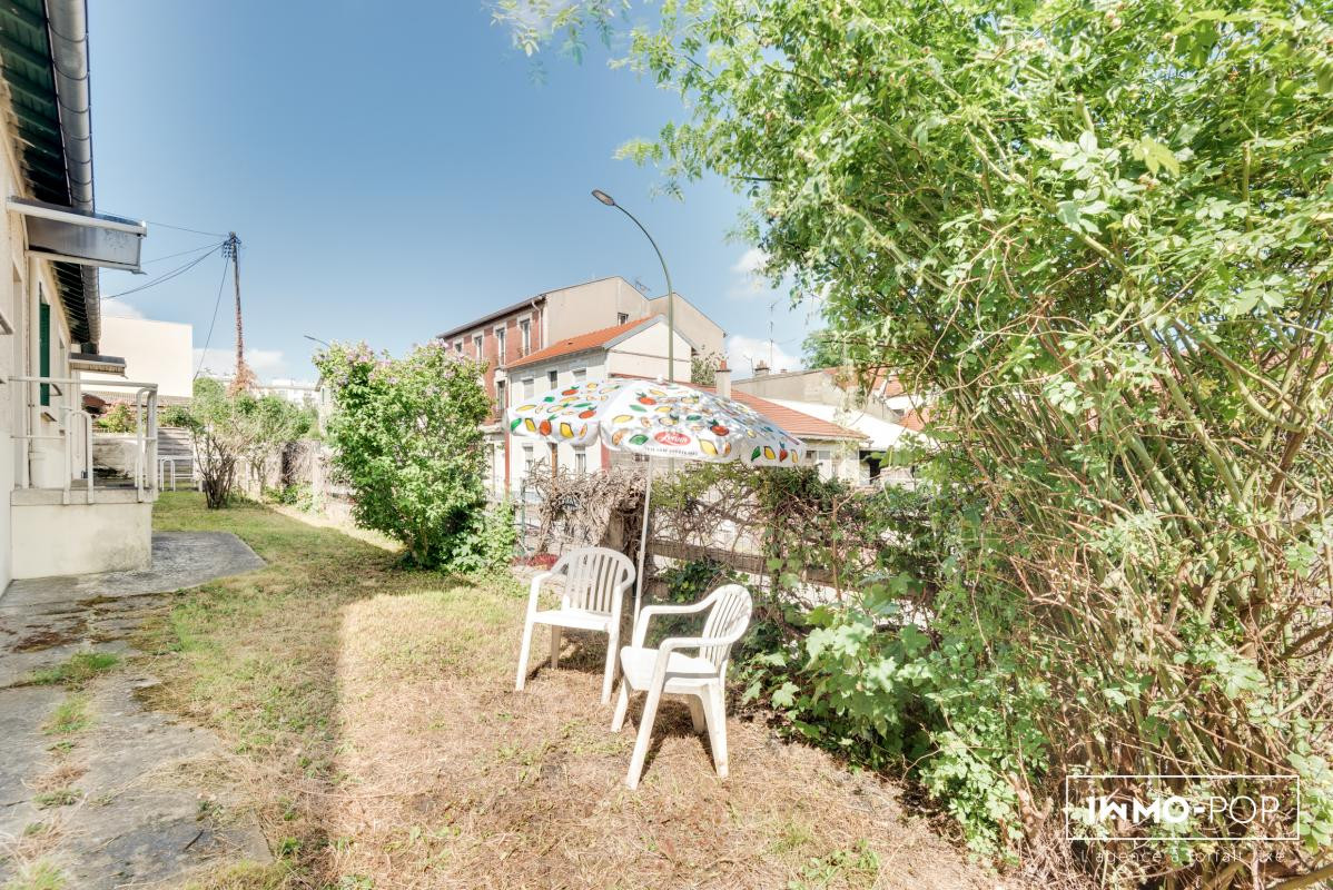 Maison divisée en 4 studios, sur terrain de 249m² avec jardin à Vitry-sur-Seine (limite VILLEJUIF)