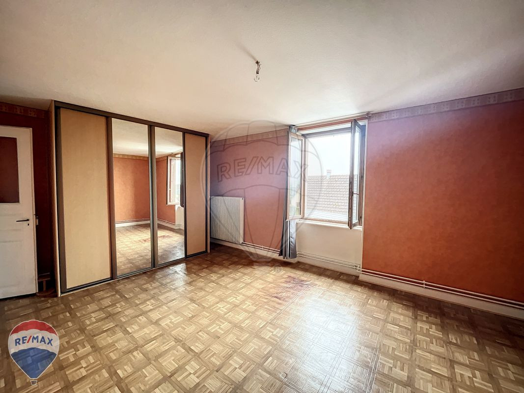 Immeuble 7 chambre(s) à vendre