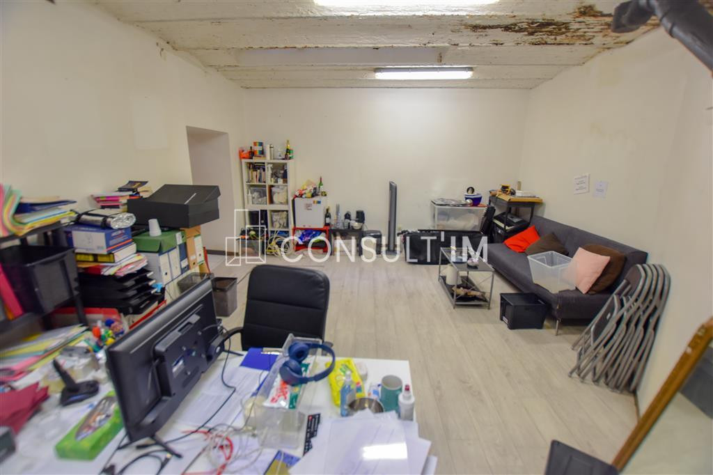 Local commercial en LOCATION PURE - idéal associations et centres de formation