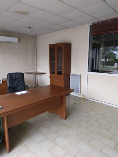 MONTELIER A VENDRE LOCAL/COMMERCE/BUREAUX 26120 MONTELIER